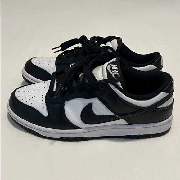 Nike Panda Low Dunks Size 8 Black & White - Picture 5 of 16